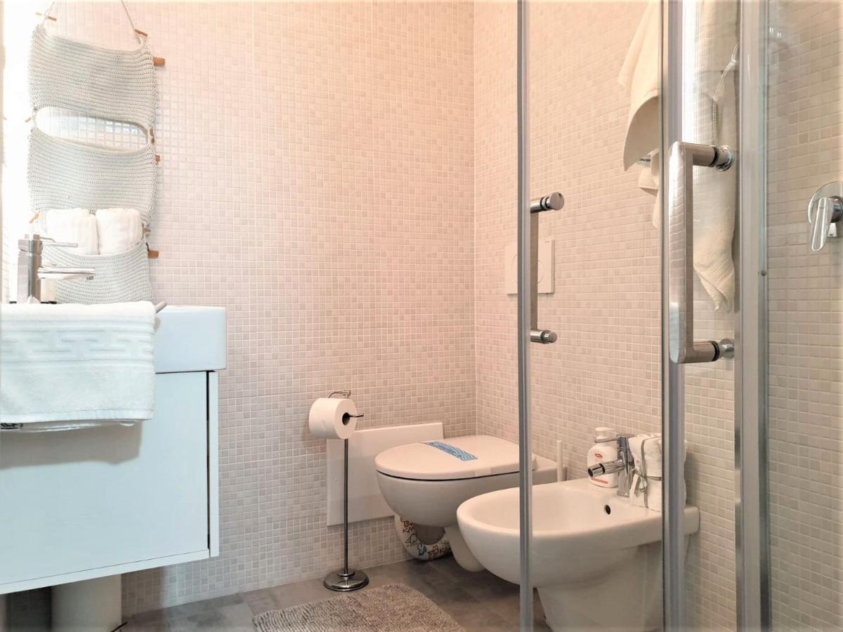 Azur Apartment Сирмионе Екстериор снимка